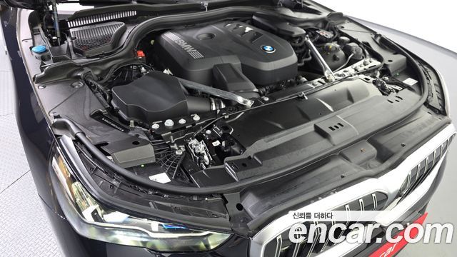BMW 5-Series 2024 — photo 6