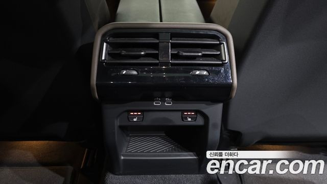 BMW 5-Series 2024 — photo 24
