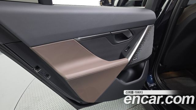 BMW 5-Series 2024 — photo 15