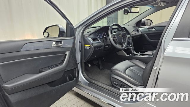 Hyundai Sonata 2015 — photo 13