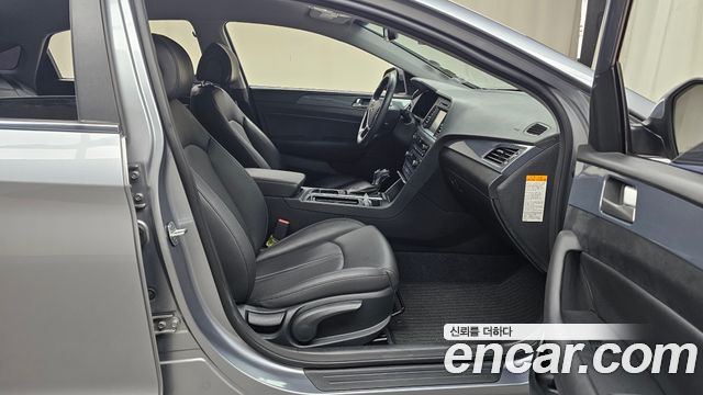 Hyundai Sonata 2015 — photo 16