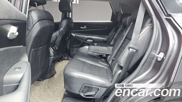 Kia Sorento 2015 — photo 17