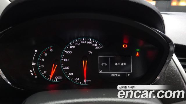 Chevrolet Korea Trax 2017 — photo 11
