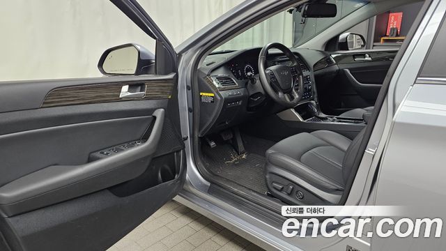 Hyundai Sonata 2015 — photo 13