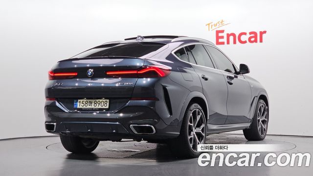 BMW X6 2021 — photo 2