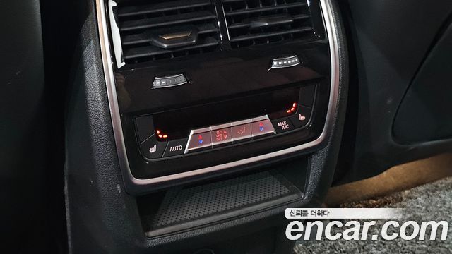 BMW X6 2021 — photo 25