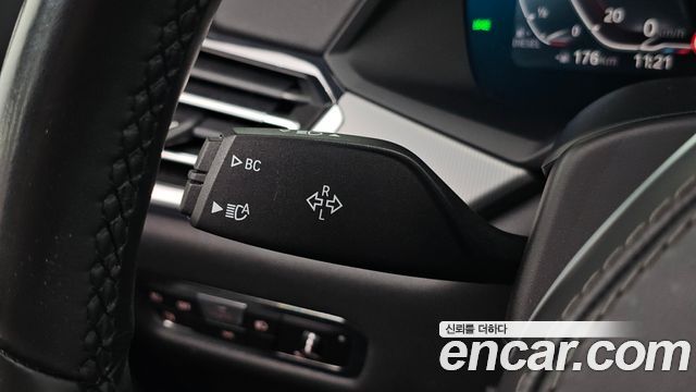 BMW X6 2021 — photo 28