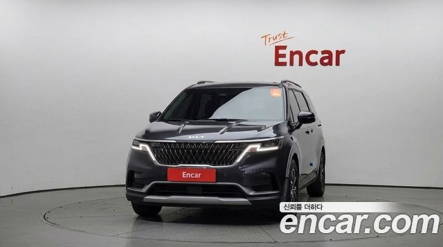 Kia Canival 2023 — photo 3