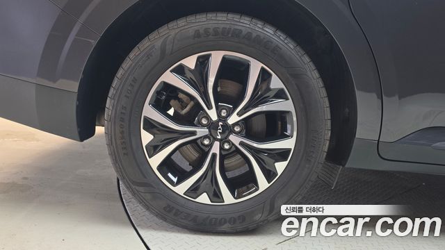 Kia Canival 2023 — photo 5