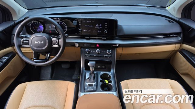 Kia Canival 2023 — photo 10