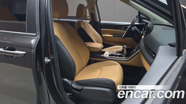 Kia Canival 2023 — photo 18