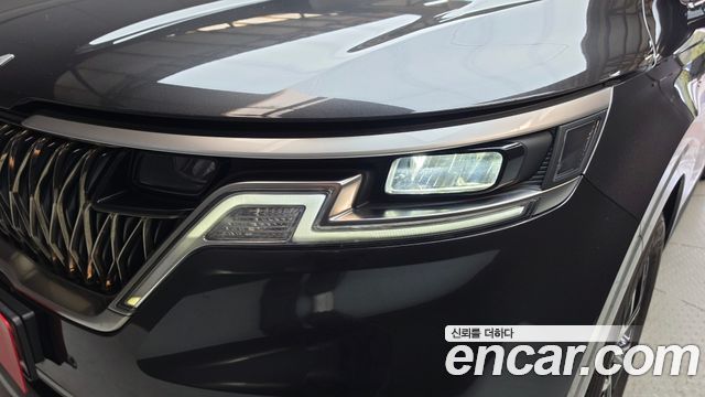 Kia Canival 2023 — photo 8