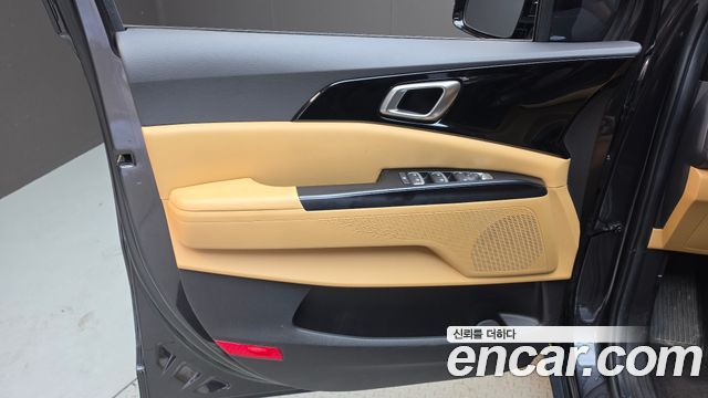 Kia Canival 2023 — photo 15