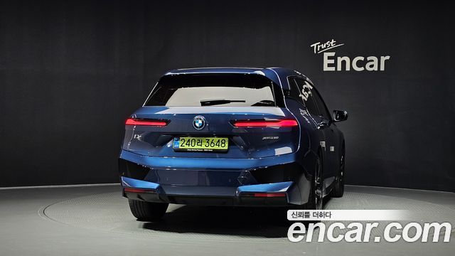 BMW iX 2023 — photo 4