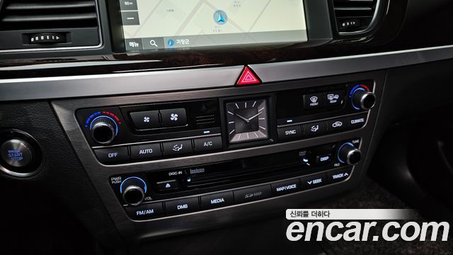 Hyundai Genesis 2015 — photo 17