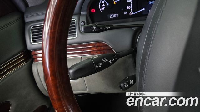 Maybach 62 2005 — photo 17
