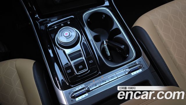 Kia Canival 2023 — photo 12