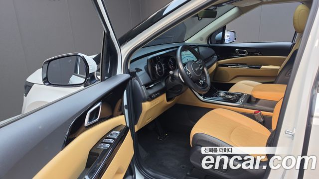 Kia Canival 2023 — photo 13