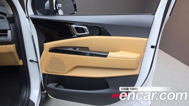 Kia Canival 2023 — photo 15
