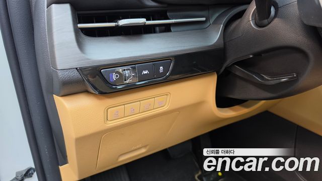 Kia Canival 2023 — photo 28