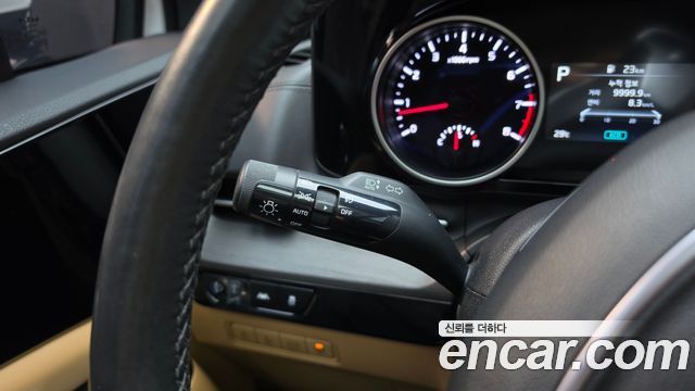 Kia Canival 2023 — photo 30
