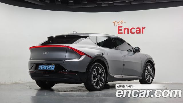 Kia EV6 2022 — photo 2