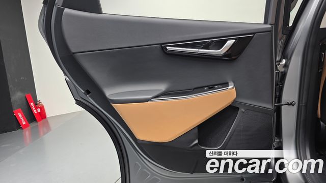 Kia EV6 2022 — photo 15