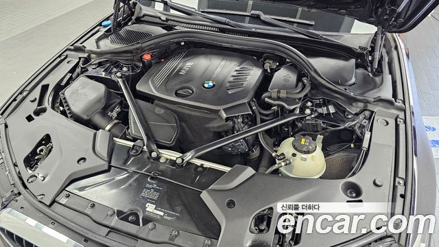 BMW 5-Series 2018 — photo 6