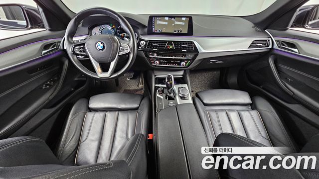 BMW 5-Series 2018 — photo 7