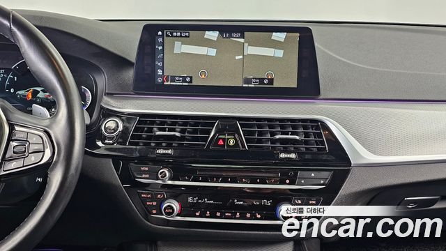 BMW 5-Series 2018 — photo 14