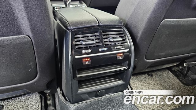 BMW 5-Series 2018 — photo 19