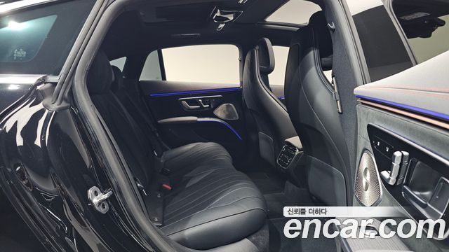 Mercedes-Benz EQS 2022 — photo 17