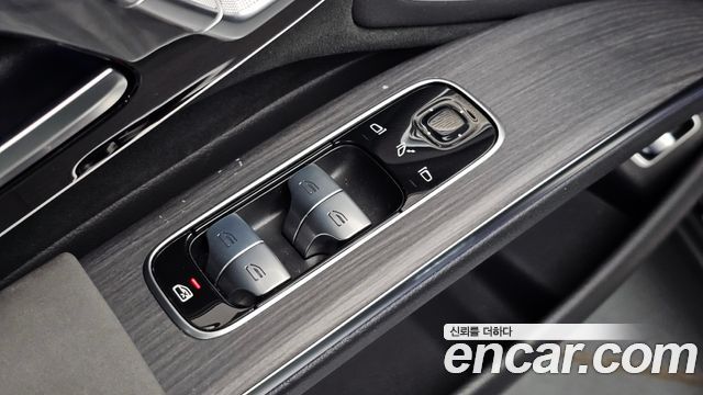 Mercedes-Benz EQS 2022 — photo 29