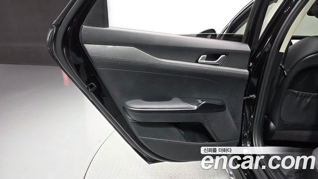 Kia K5 2022 — photo 15