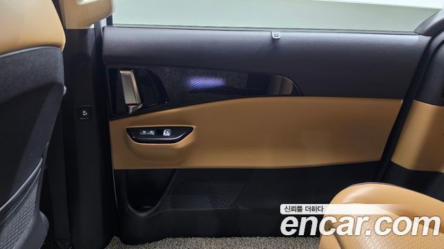 Kia Canival 2023 — photo 15