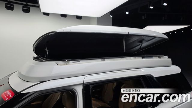 Kia Canival 2023 — photo 33