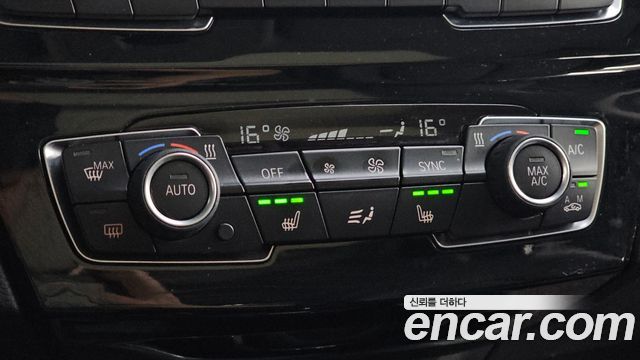 BMW X1 2016 — photo 17
