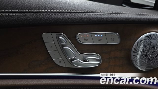 Mercedes-Benz E-Class 2019 — photo 22