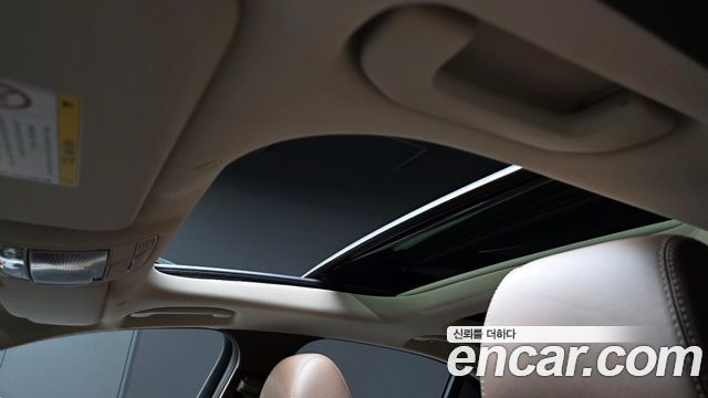 Mercedes-Benz E-Class 2019 — photo 23