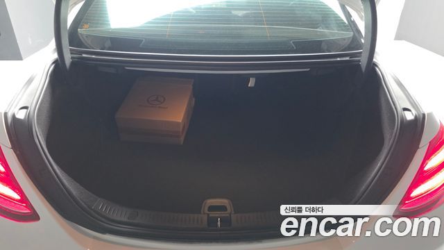 Mercedes-Benz E-Class 2019 — photo 27