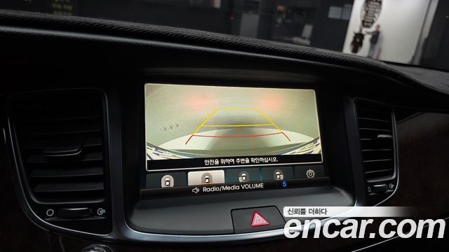 Hyundai Equus 2015 — photo 16