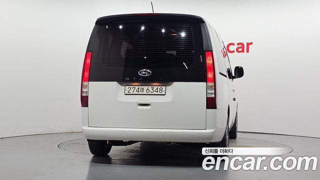Hyundai Staria 2022 — photo 4