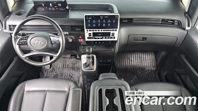 Hyundai Staria 2022 — photo 10