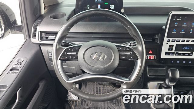 Hyundai Staria 2022 — photo 19