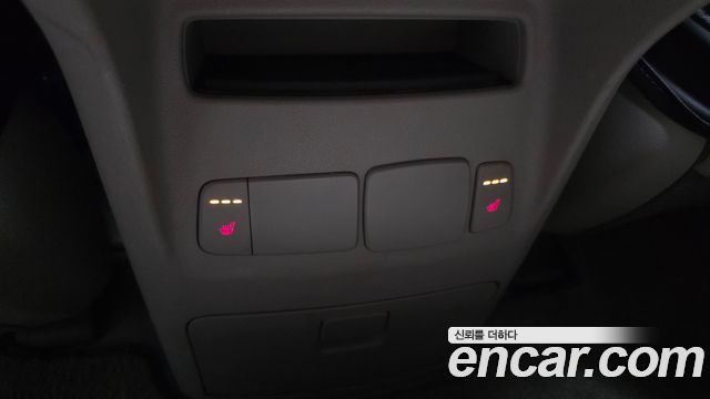 Kia Canival 2017 — photo 21