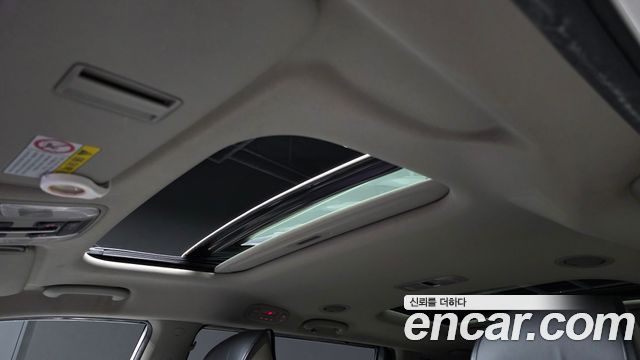 Kia Canival 2017 — photo 25