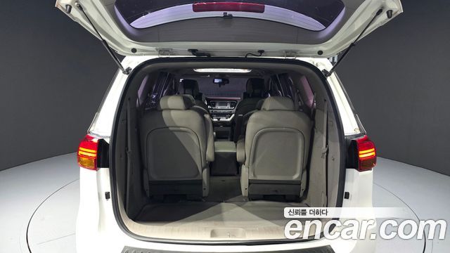 Kia Canival 2017 — photo 26