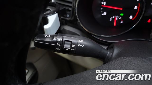 Kia Canival 2017 — photo 31