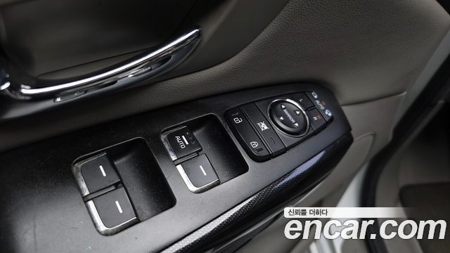 Kia Canival 2017 — photo 34