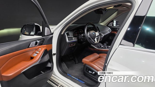 BMW X7 2021 — photo 10